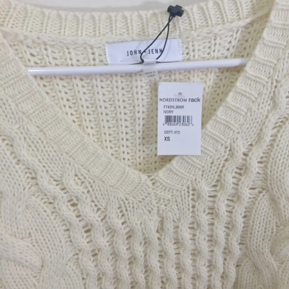 NEW John + Jenn women's XS long ivory beige oversized v-neck tunic sweater NWD - Image 2