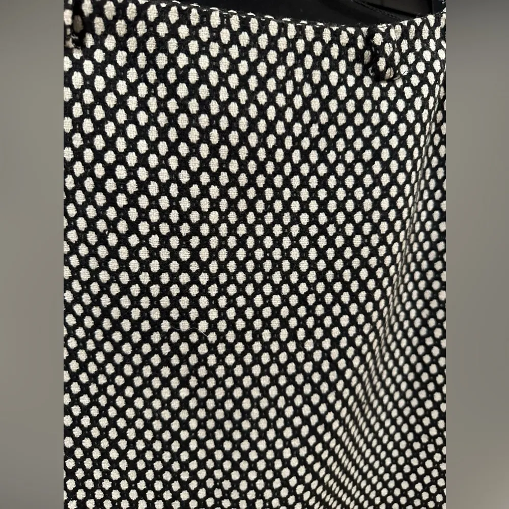 EUC Sunny Leigh pencil skirt black and white winter fabric Sz 6 - Image 4