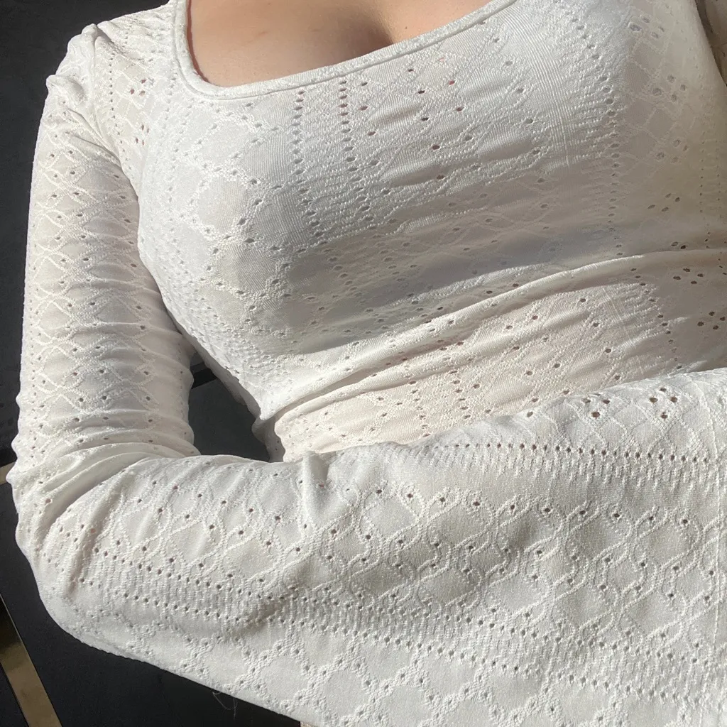 SHEIN White Eyelet Flare Sleeve Crop Top - Image 4