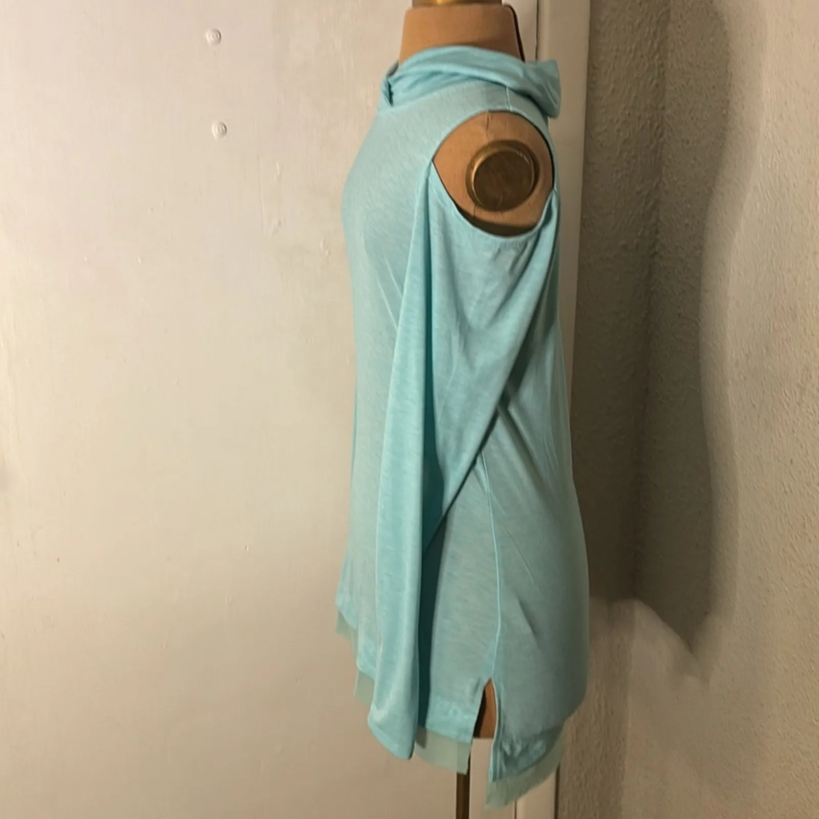 Nanette Lepore Women's Cold Shoulder Top Tunic Angel Blue  XS Athleisure Casual - Image 3