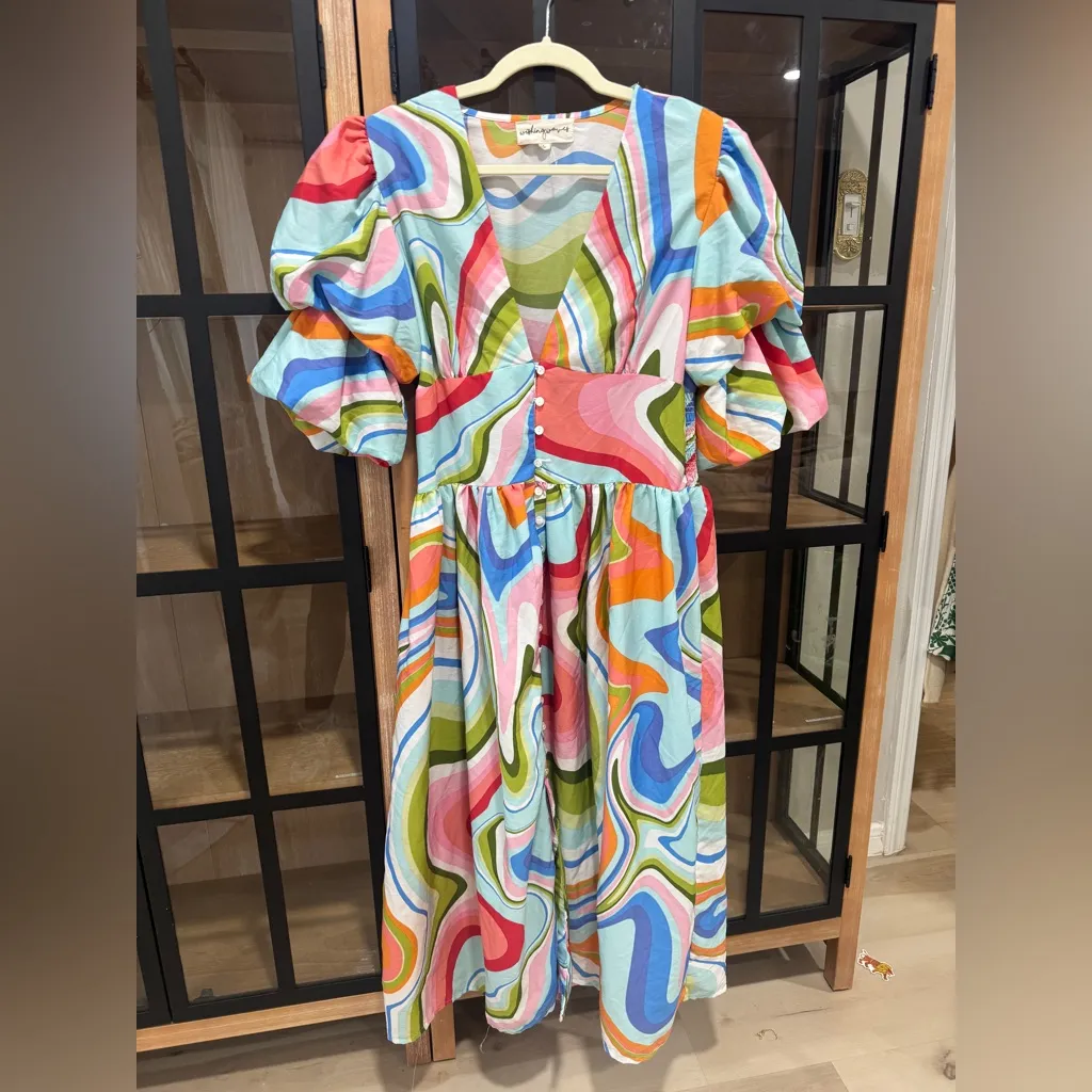 Colorful maxi midi dress puff sleeve vneck button down swirl print - Image 8
