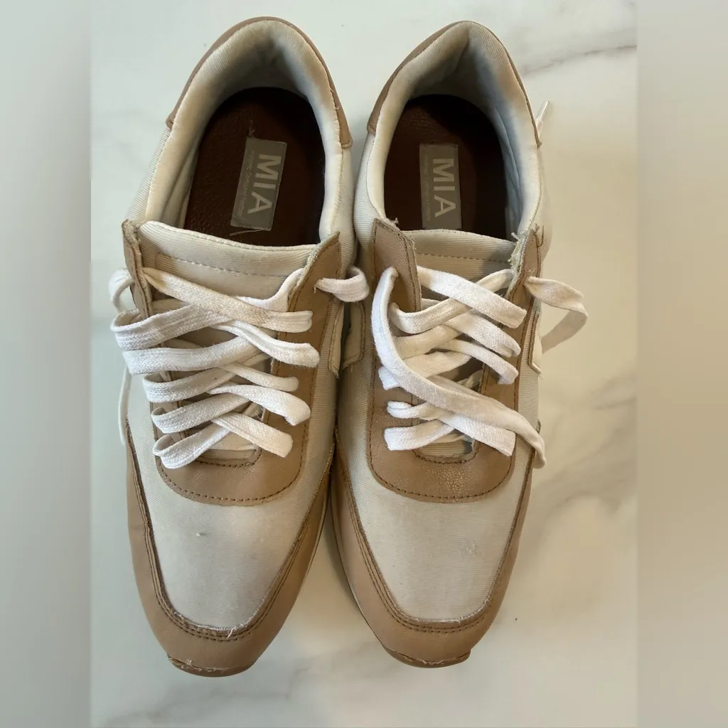 MIA Tan and White Women's Sneakers - Image 3
