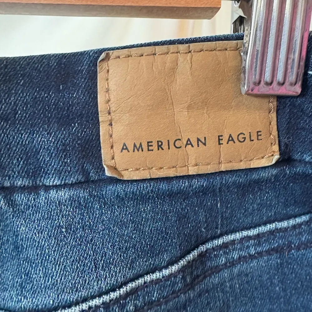 American Eagle Jeans Next Level Stretch High Rise Distressed Dark Wash Denim 8Rg - Image 7