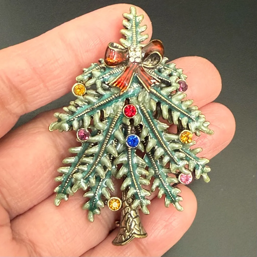 Vintage 2004 AVON 1st Annual Holiday Collectible Enameled Christmas Tree Brooch Green - Image 4