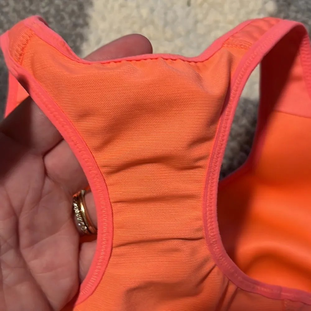 Nike Women’s Melon DriFit Sports Bra Size Small - Image 4