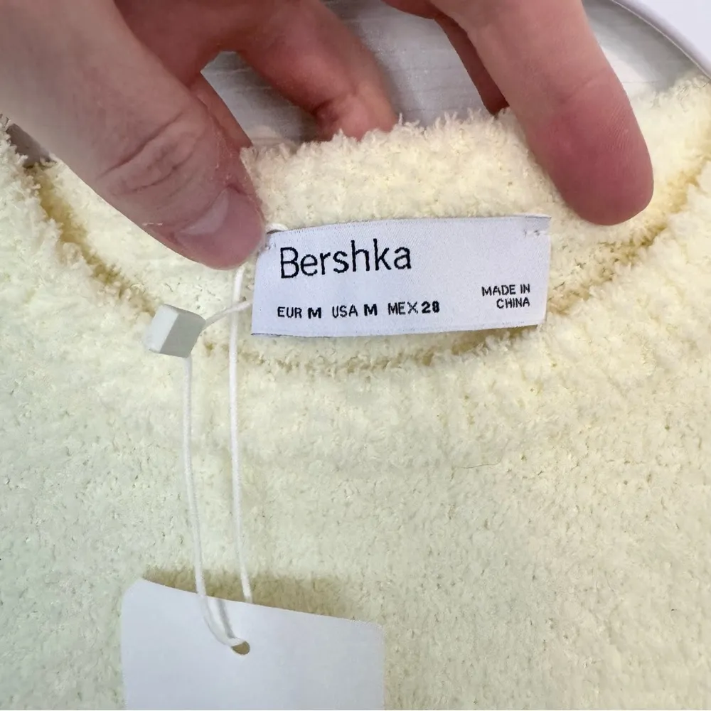 NWT Bershka Fuzzy 90’s Pastel Yellow Knit Tie crop top MEDIUM - Image 2