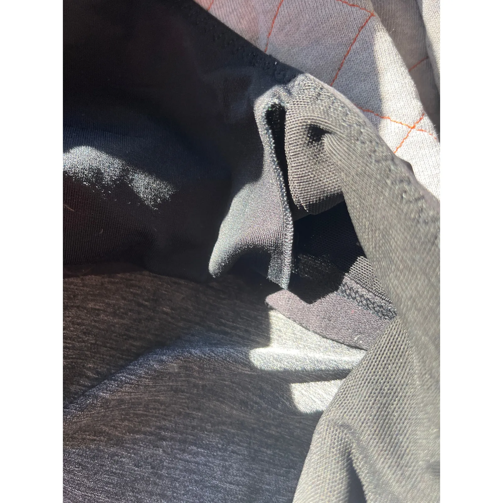 Lululemon Run For Your Life Gray Black Built In Bra Tank Top Women’s Size 6 - Image 8