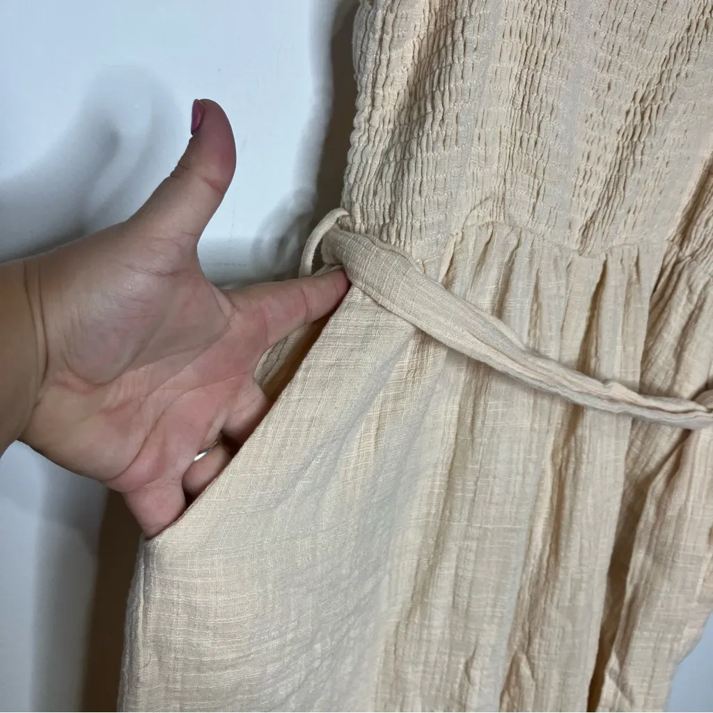 Loveriche cream raw hem‎ jumpsuit open back tie waist women’s size medium trendy - Image 4