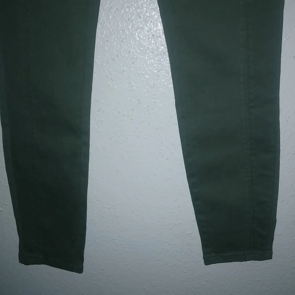 a loves a 26 High Rise Ankle Skinny Cotton Pocketed Army Green Pants - Image 9