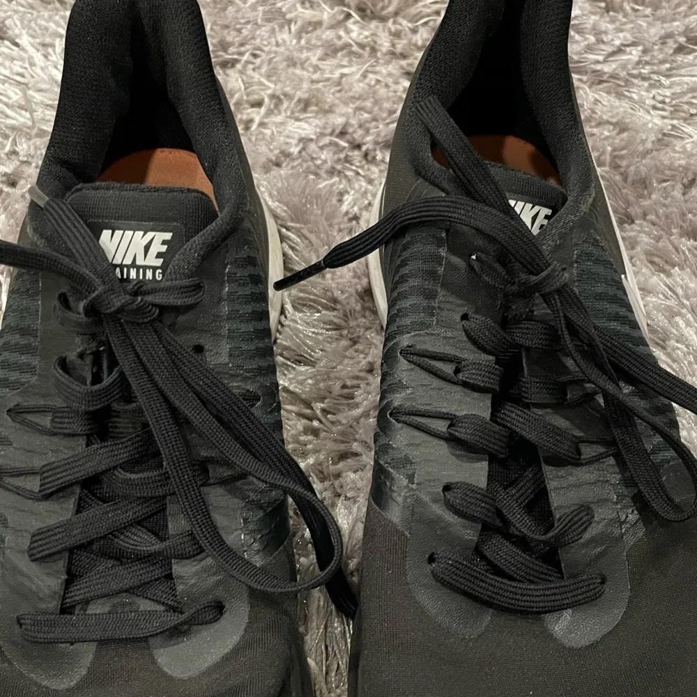 Nike TR 8 Running Shoes Black 6.5 USED - Image 3