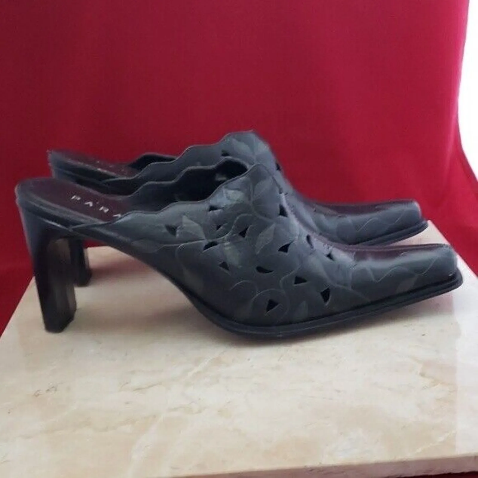 Parade Backless Heels Leather Upper Black Leaf Pattern Heels Size 8 - Image 6