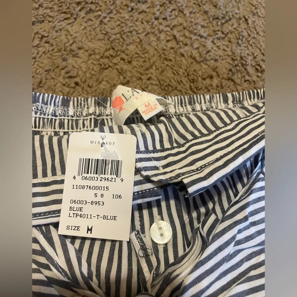 Windsor blue and white strip strapless crop top size medium NWT - Image 6