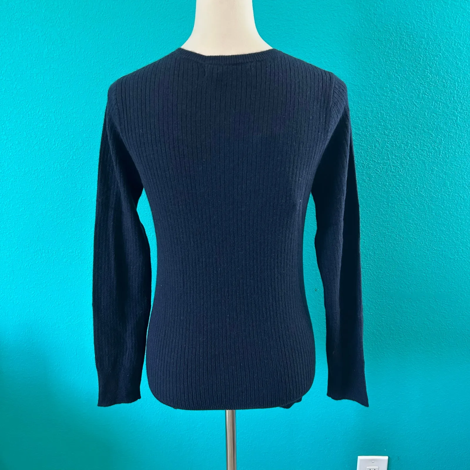 NWT One Grey Day Navy Ribbed Cashmere Pullover Sweater Crew Neck Rustic Size S Blue - Image 2
