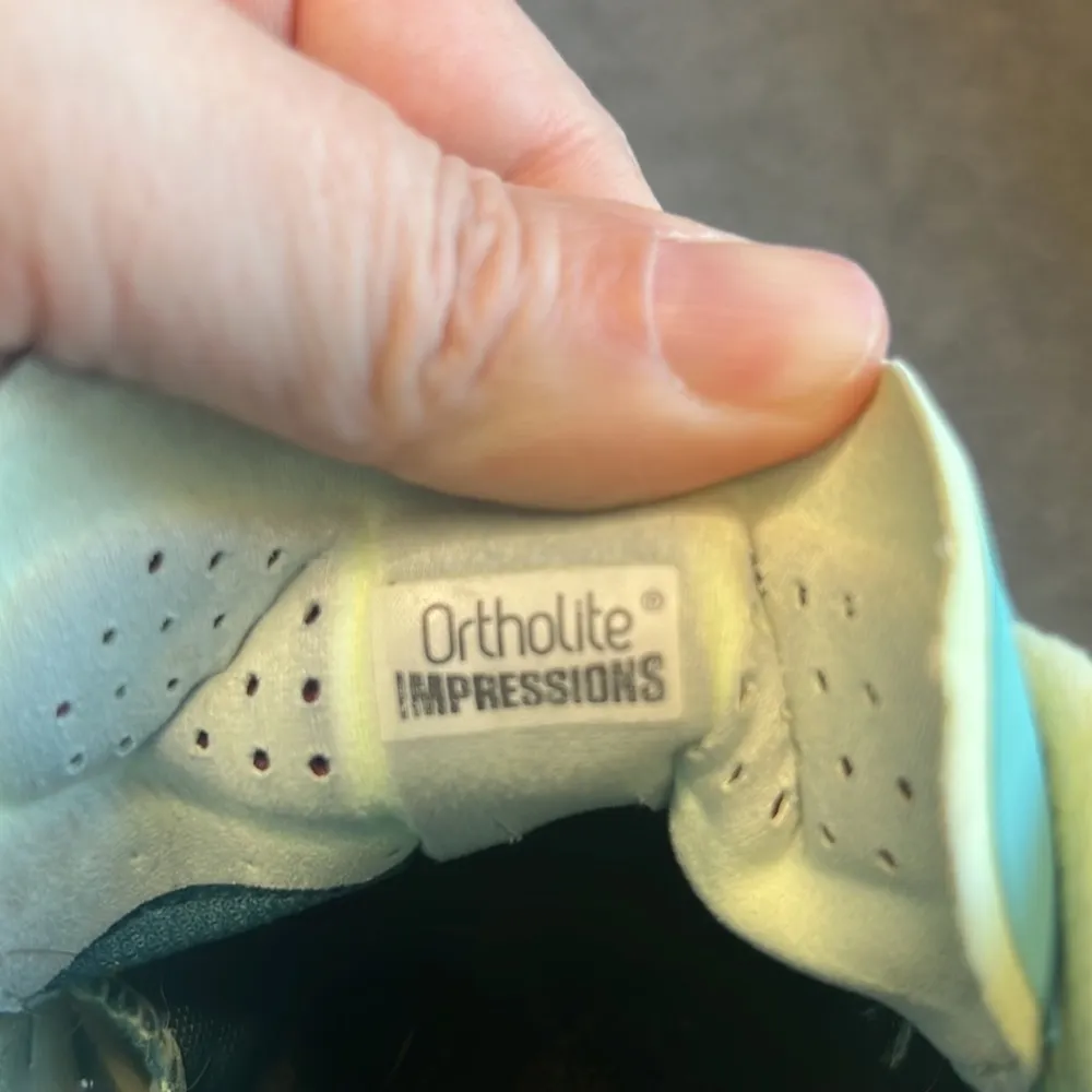 Salomon women’s Sonic 3 Confidence running shoes Size 11 - Image 4