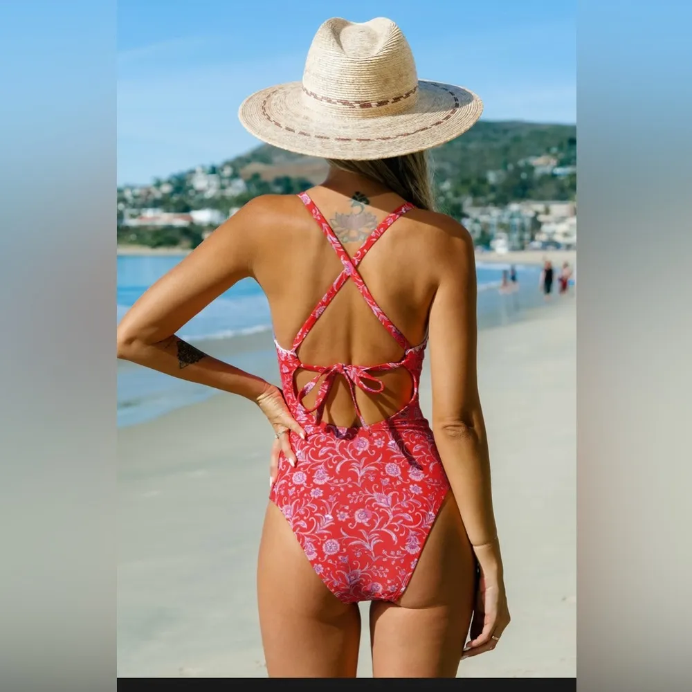 cross back one piece Bikini size Medium - Image 2