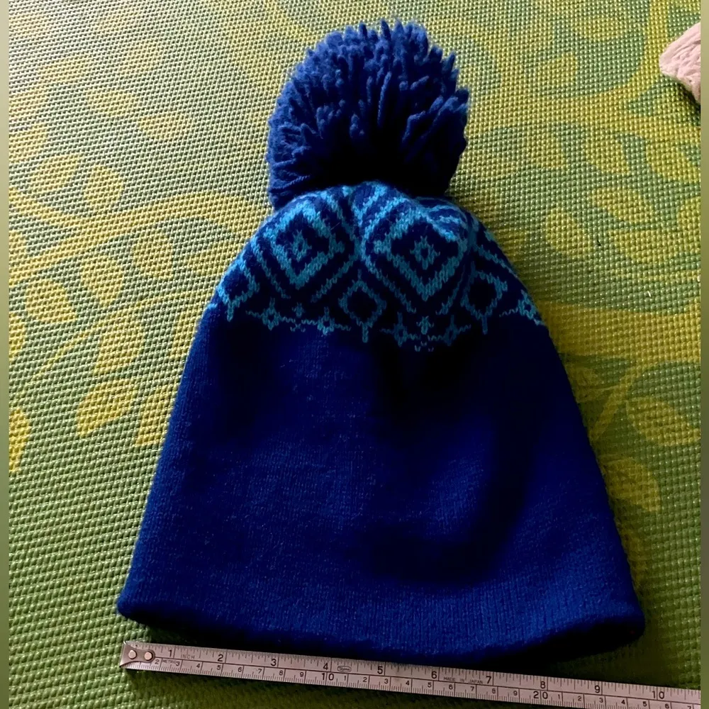 Vintage retro 80s blue knit winter hat. - Image 3