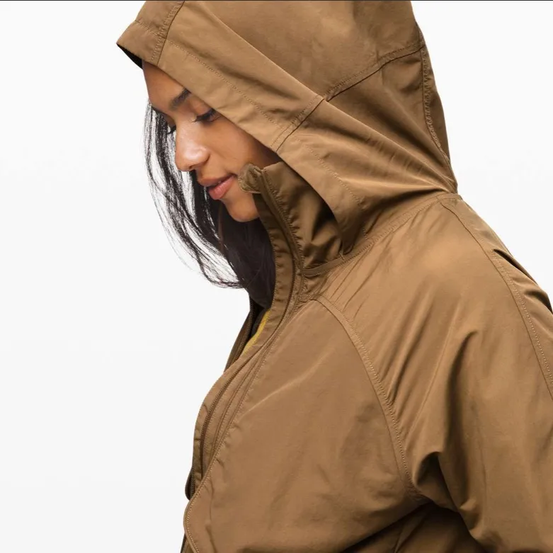 Lululemon Always Effortless Jacket Size 4 - Frontier - Image 3