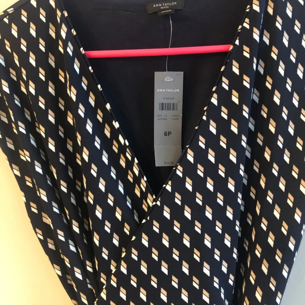 NWT. Anne Taylor Wrap Dress - Image 5