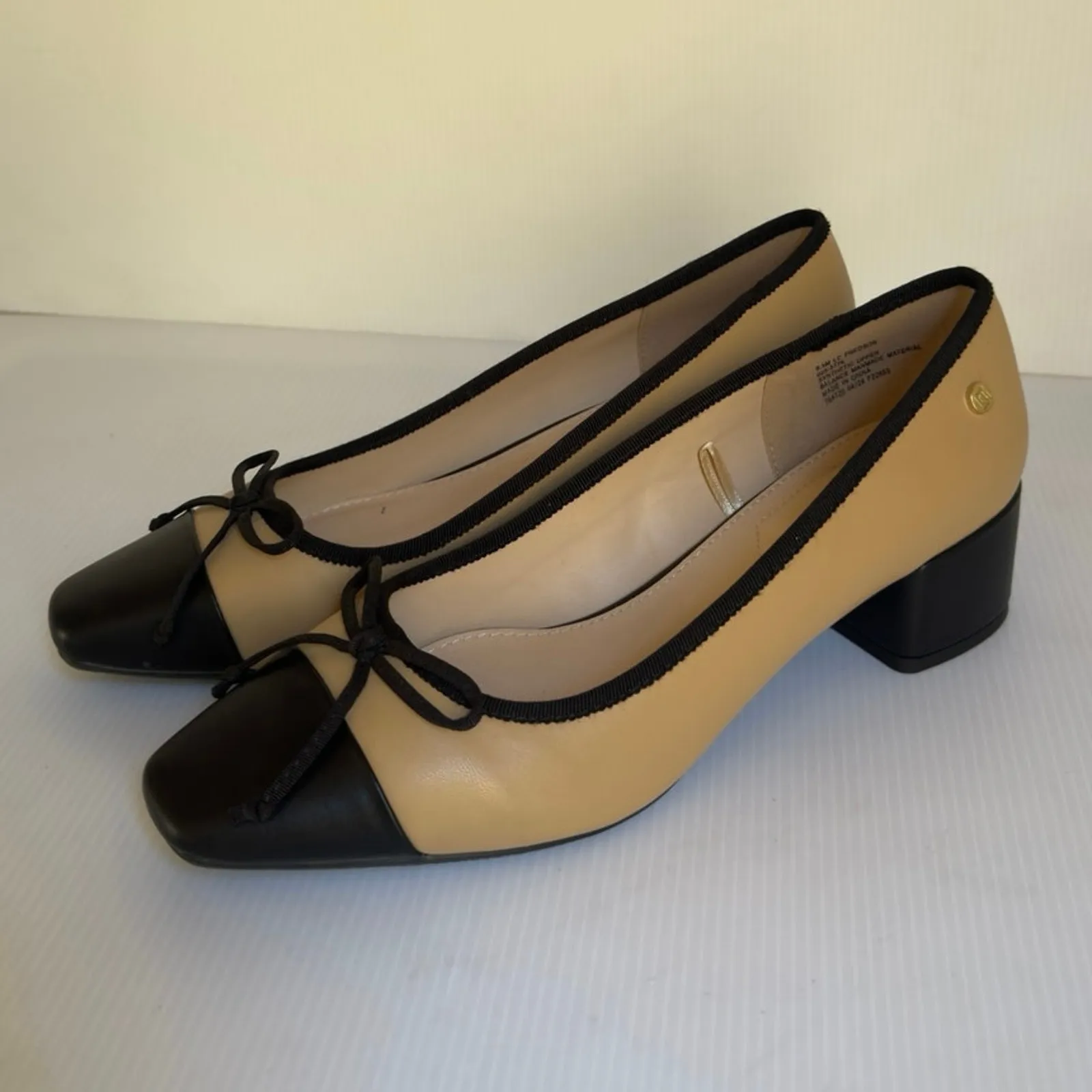 Liz Claiborne Black Pumps Women 9.5M Work Office Shoes Memory Foam Comfort - Image 3