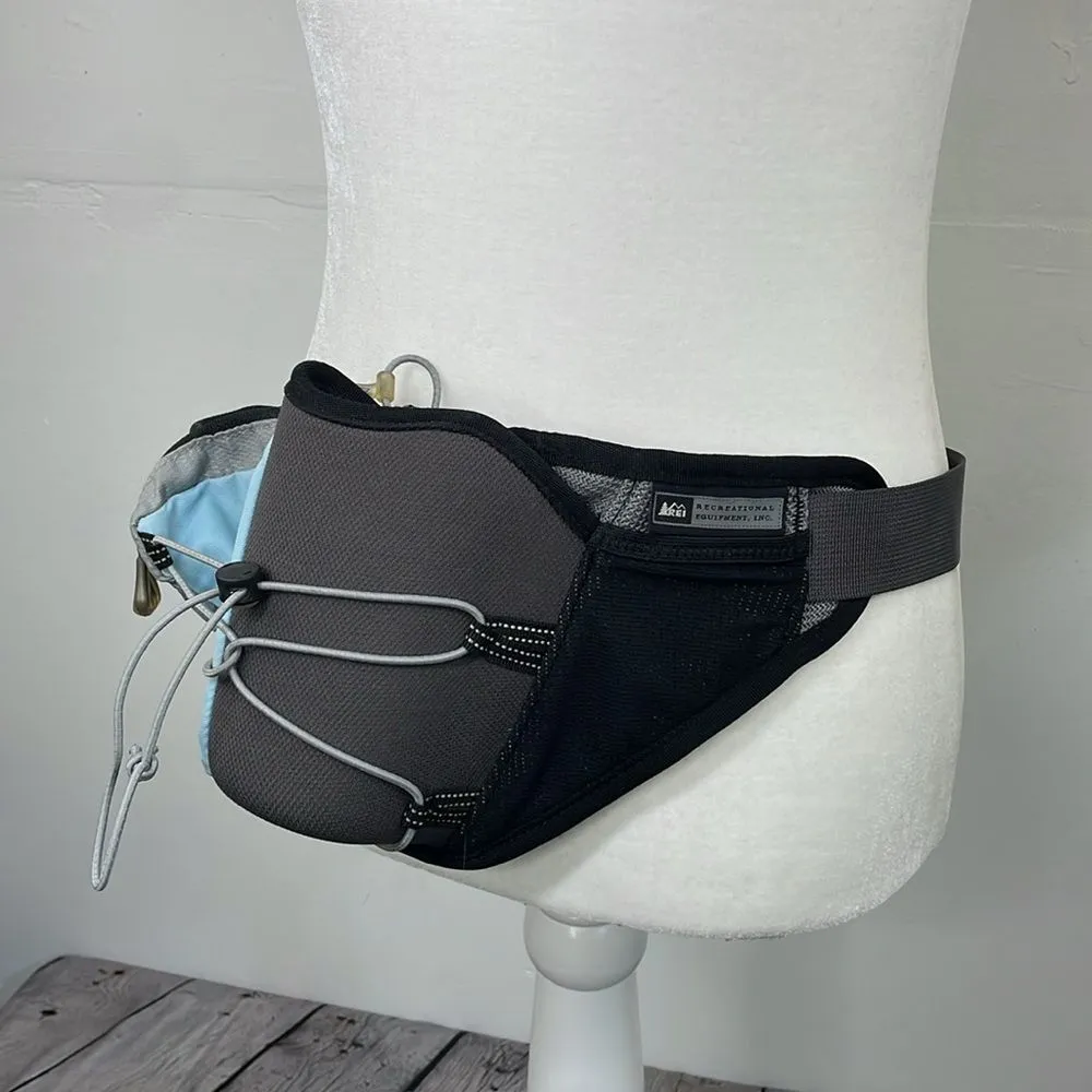 REI Single Shot Waist Pack Fanny Bag Adjustable Size Water bottle Holder Gray - Image 2