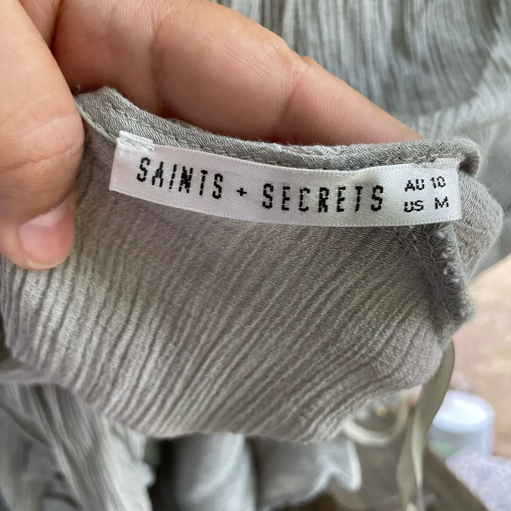 Elegant Gray Ruffled Jumpsuit Size M - Image 5