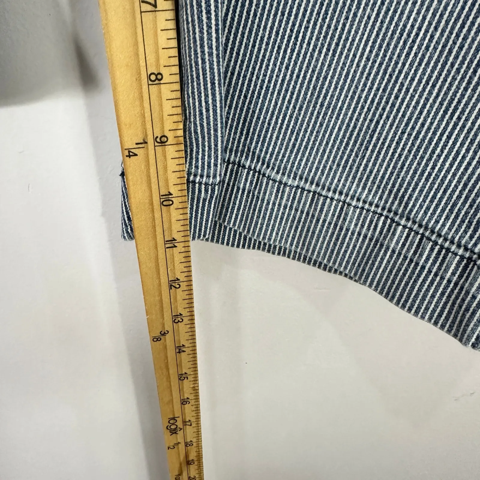 Chicos Pinstripe Bermuda Shorts Womens Large 2 Blue Stretch Preppy Coastal - Image 6