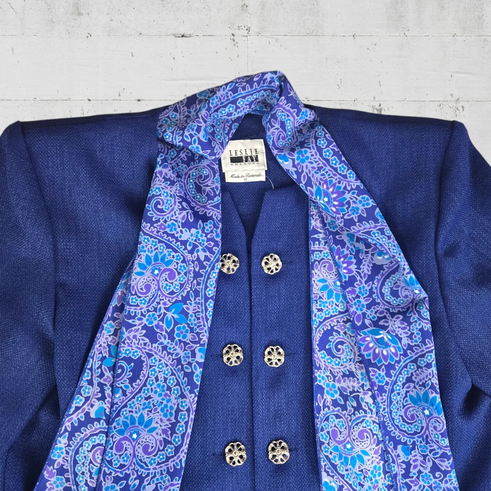 Vintage 1980s Blue Paisley Leslie Fay 3 Piece Skirt Blouse Scarf Set Size 10 Black - Image 4