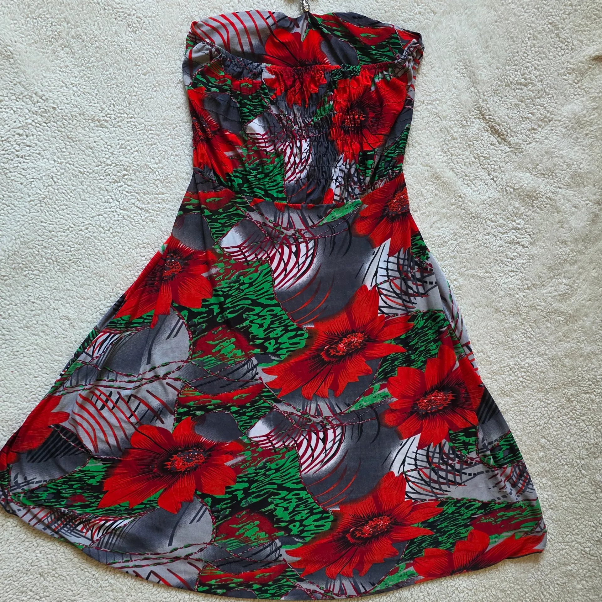 Source Unknown Asymmetrical Dress in Red and Green Floral - Image 3