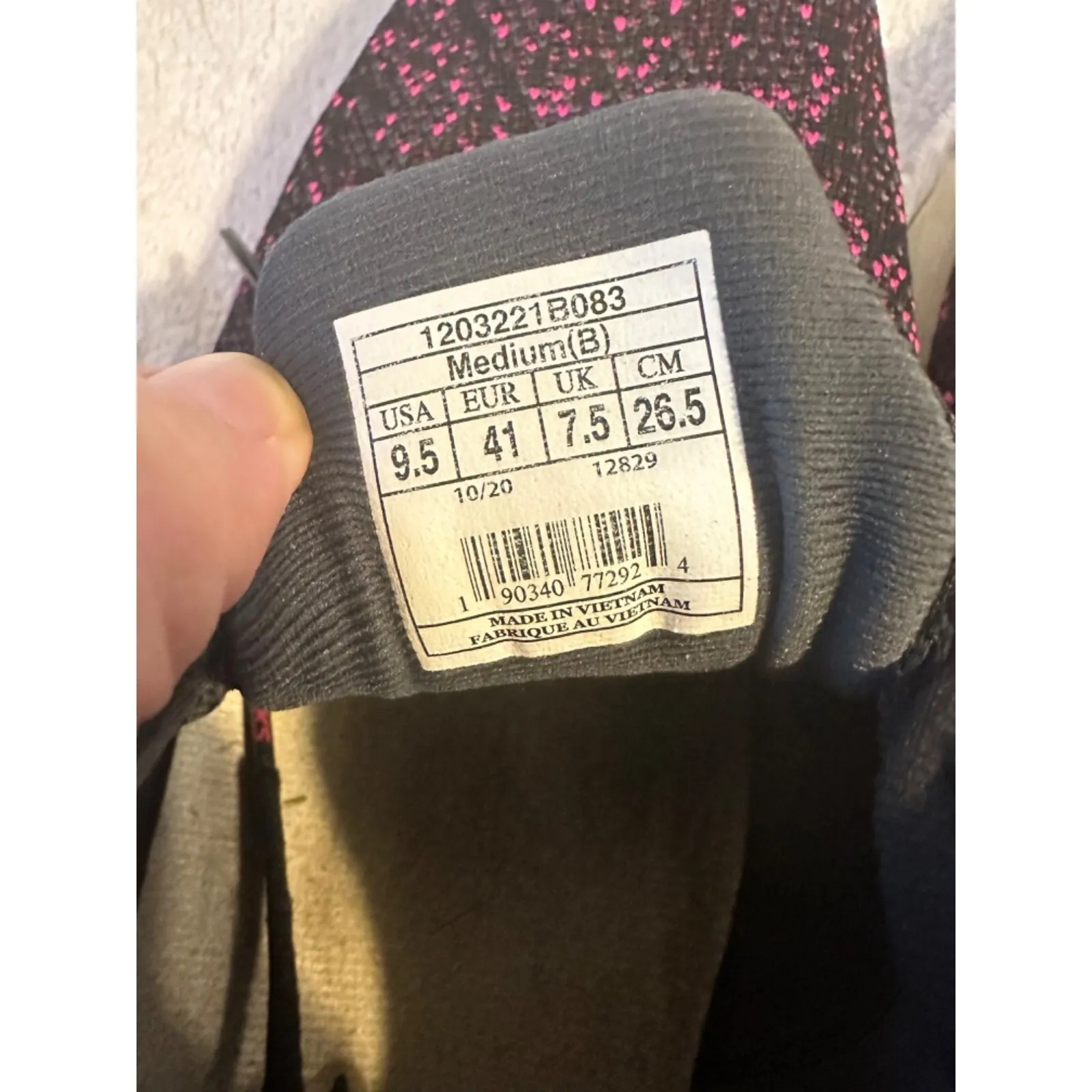 Brooks Launch 7‎ black and pink sneakers 9.5 - Image 4