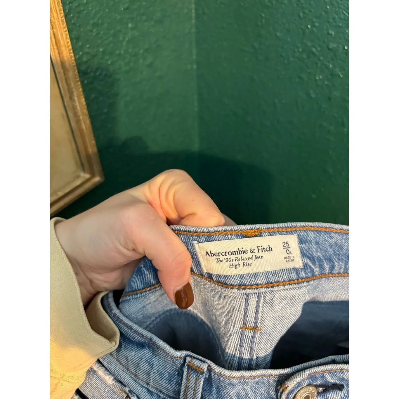 Abercrombie and Fitch The 90’s Relaxed High Rise Jeans Sz 25/0 Short - Image 3