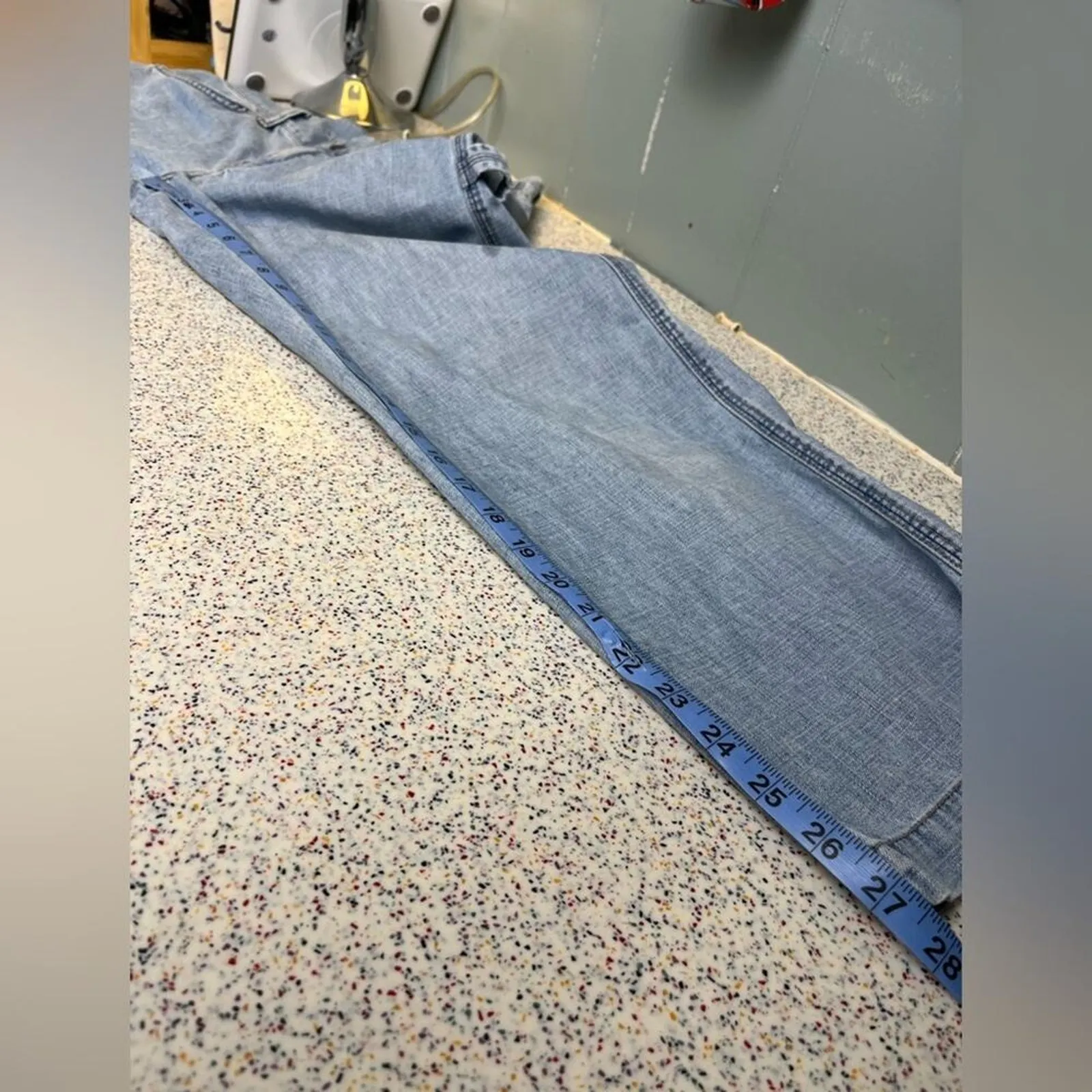 Vintage Levi’s Wide Leg Carpenter Hammer Loop Light Denim - Image 12