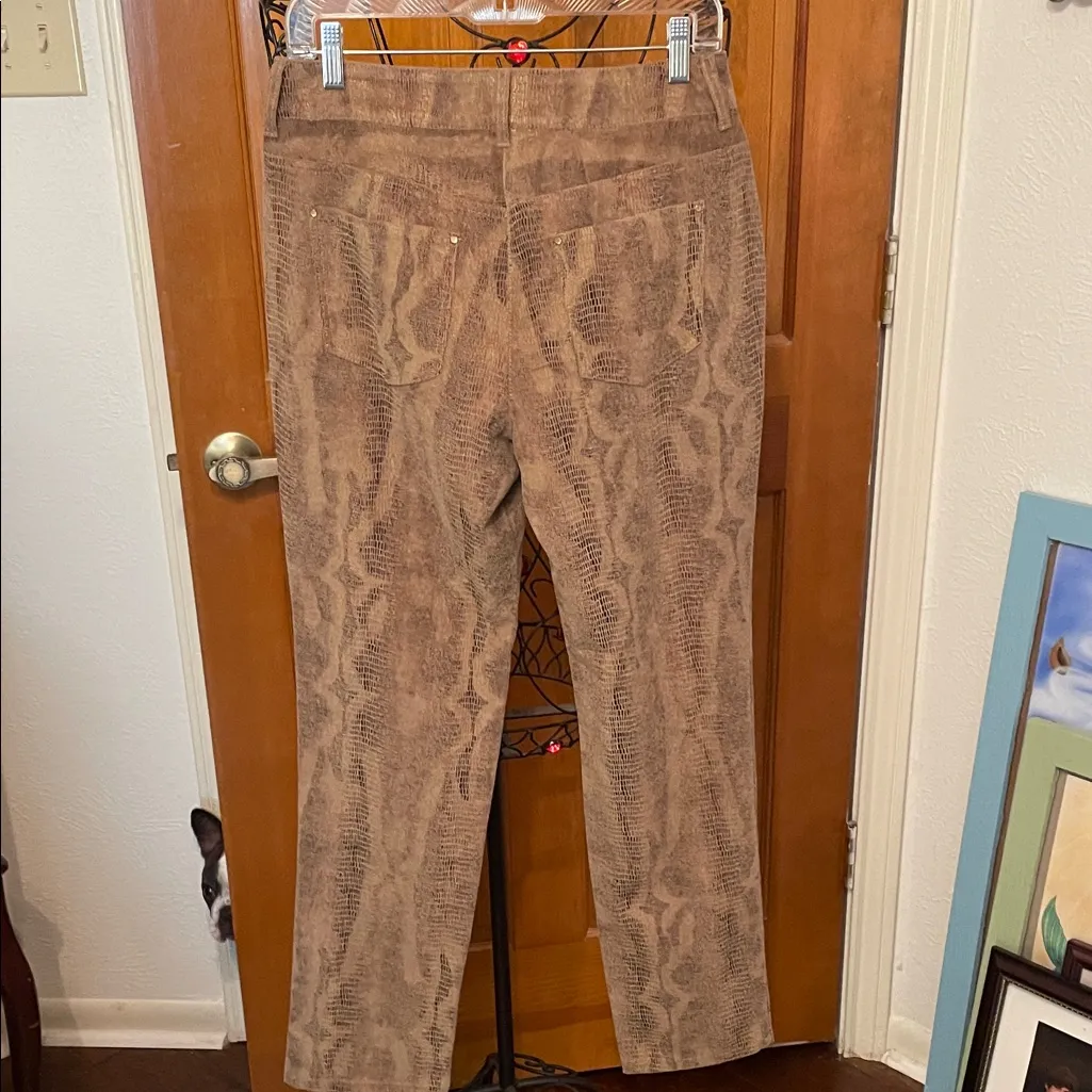 🐍🐍🐍BOGOHO 🐍🐍🐍Chicos Brown Snake Print Pants - Image 5
