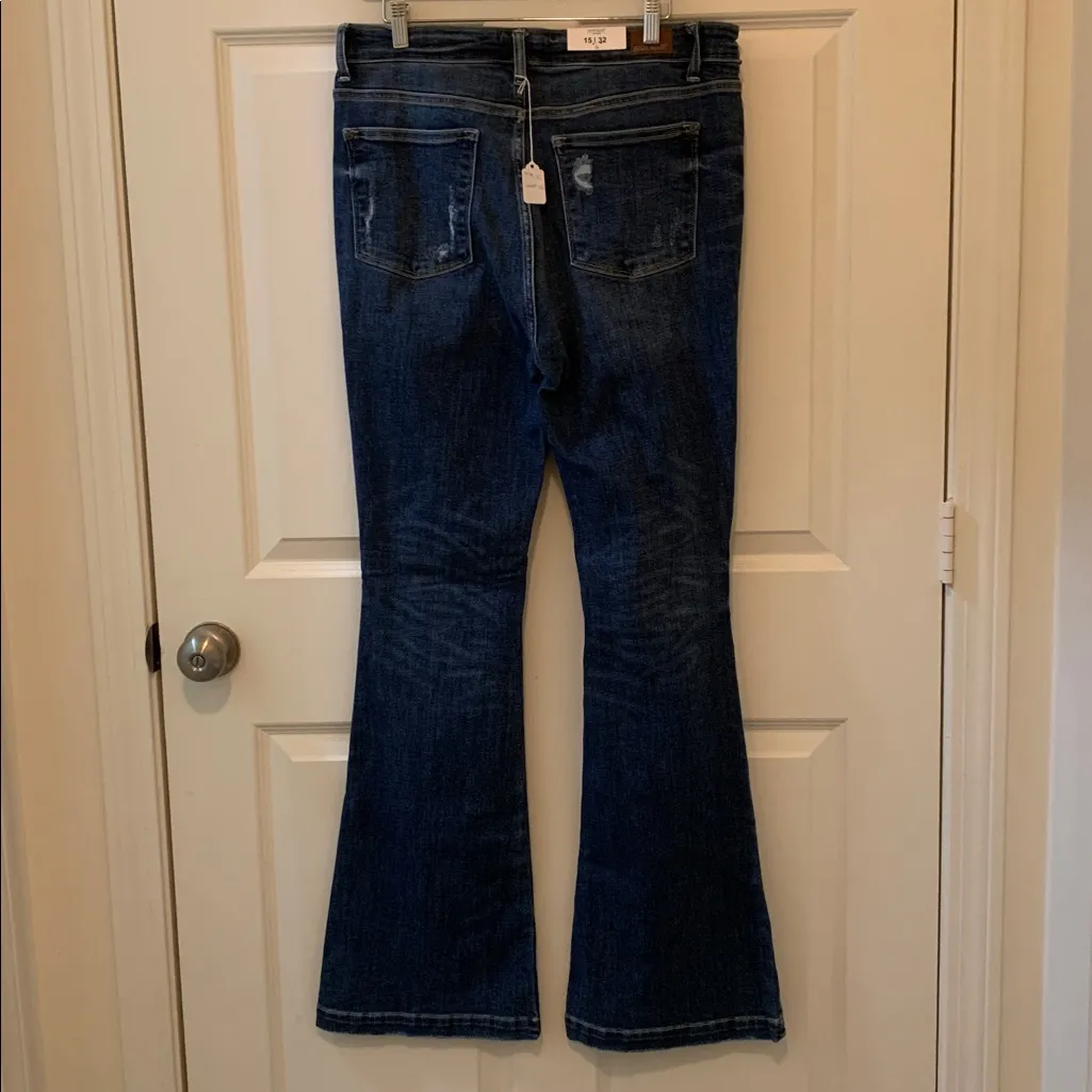 Judy Blue Los Angeles Distressed Trouser Flare Jeans in Blue.      Size-15 - Image 4