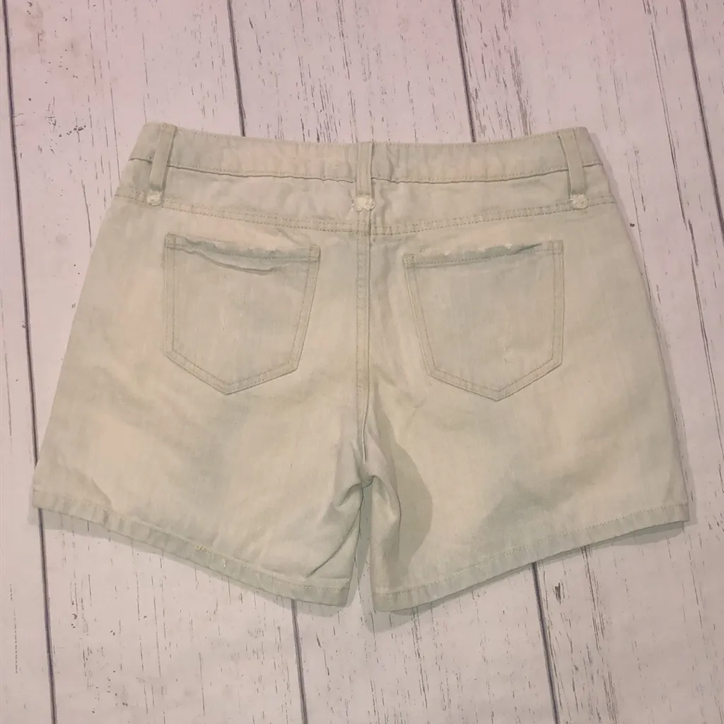 Life in Progress  de in shorts - Image 4