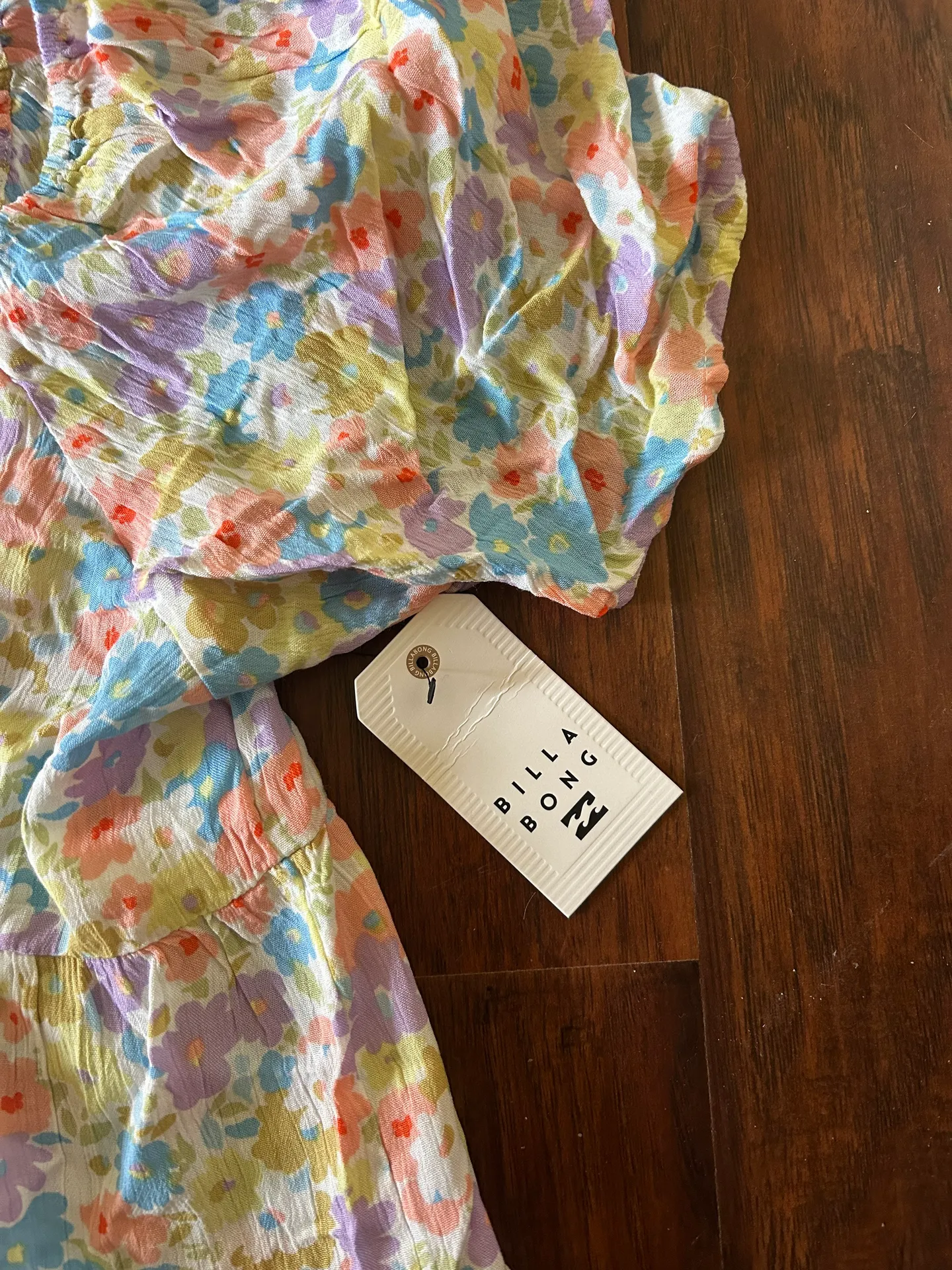 NWT BILLAB0NG Floral Short Sleeve Dress - Image 2