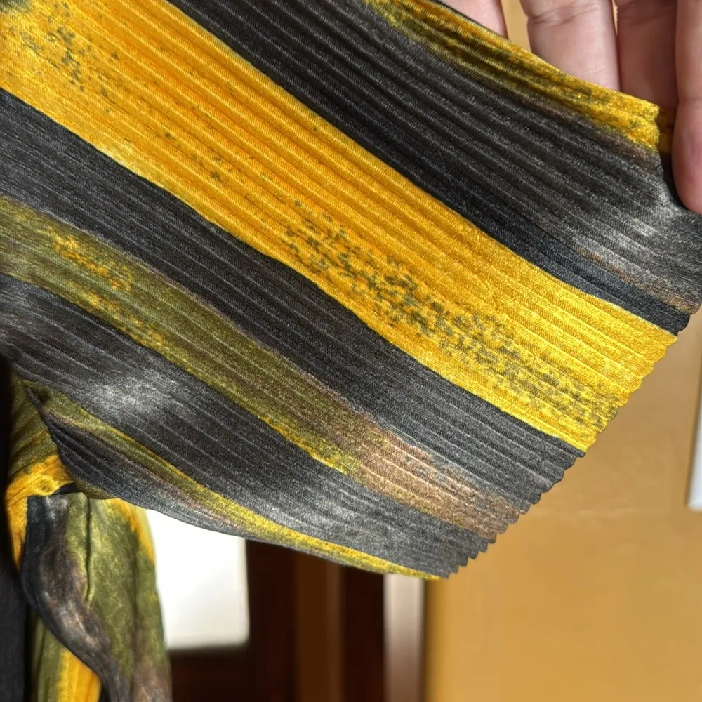 Cuddl Duds Women's Pullover Pleated Jersey Crew-Neck Top Olive Multi Size Small - Image 9