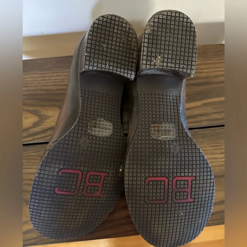 BC Footwear BC FootWare Brown Vintage Style Block Small Heel Round  Toe With Small Bow Sz 9. - Image 5