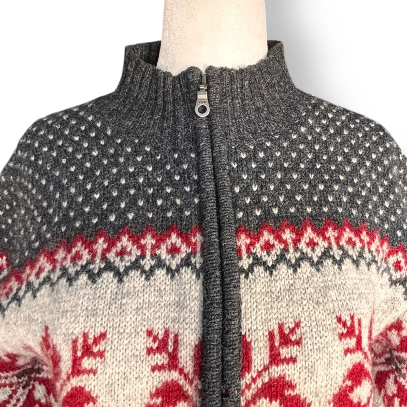 Skyr Wool Nordic Zip Sweater Gray Red Fair Isle Snowflake Knit Small Winter Ski - Image 3