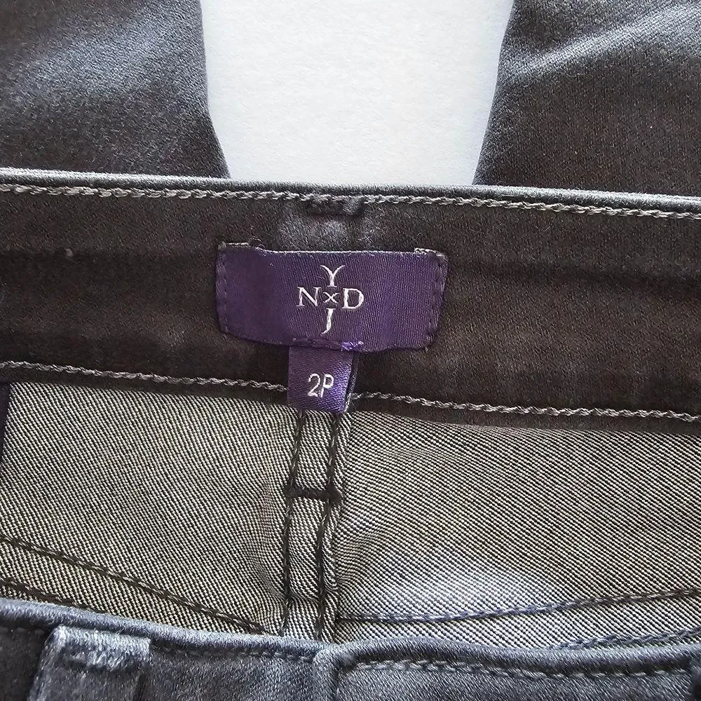 NYDJ Alina Gray Denim Legging Jeans Size 2P - Image 9