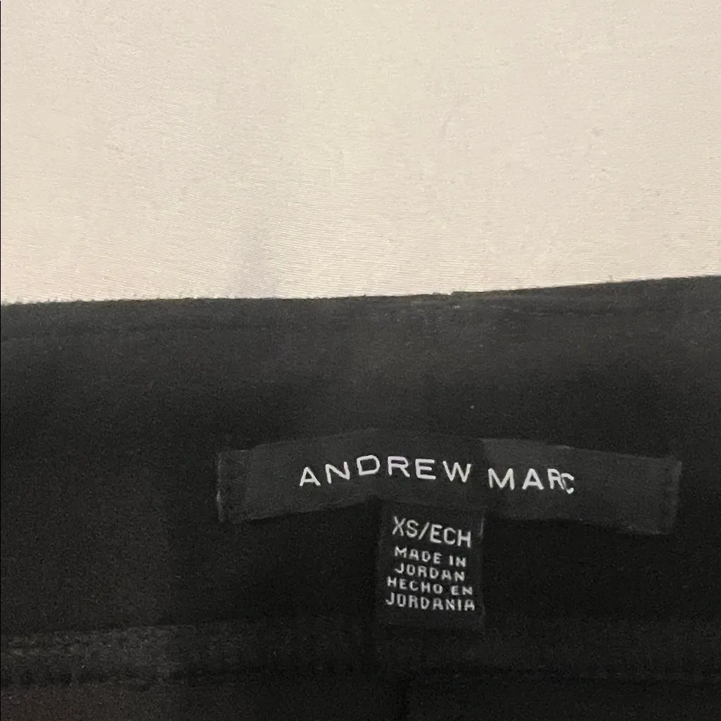 Andrew Marc sizeXS faux suede soft stretchy straight leg pants leggings like new - Image 2