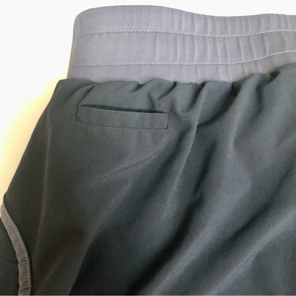 Asics Running Shorts Woman’s size Small short shorts quick dry athletic sporty - Image 2