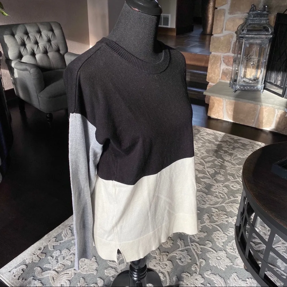 DKNY 🛍️  Colorblock Black, White + Gray Crew Sweater - Image 3