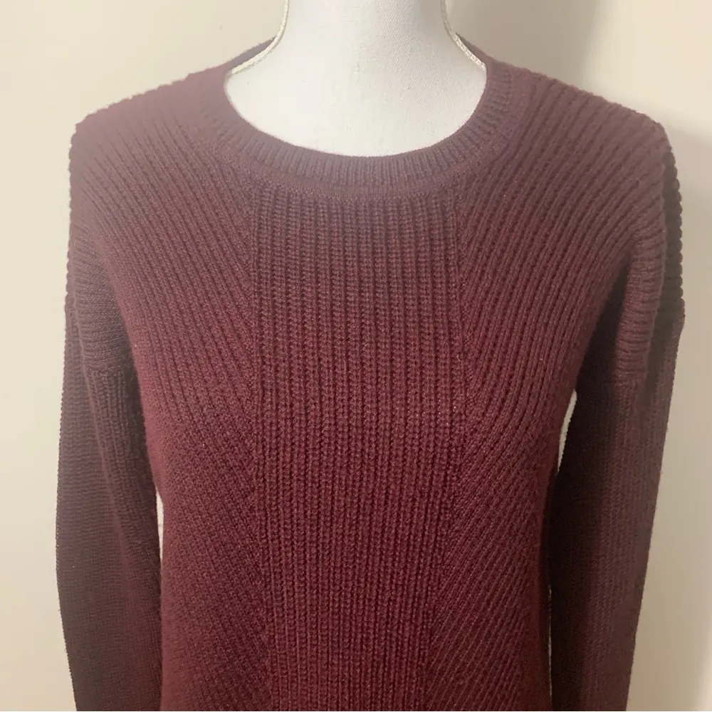 Burgundy Merino Wool Blend Crew Neck Hi-Low Slit Hem Sweater Size XS - Image 3