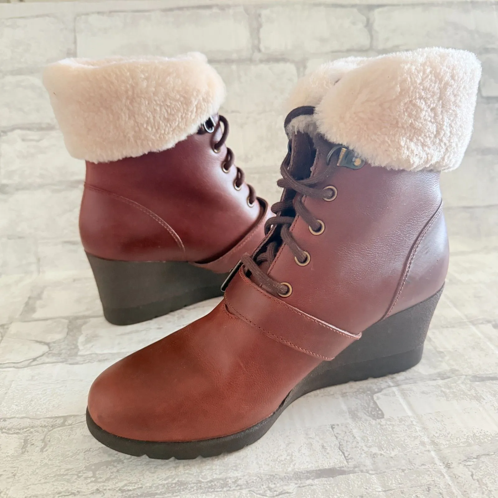 UGG Janney Wedge Boots Sheepskin Waterproof Leather Lace Up Warm Lined Sz 7 - Image 5
