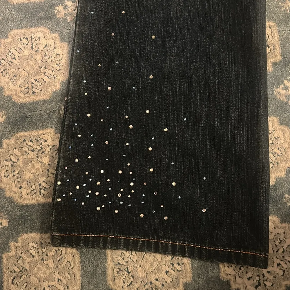 Dana Buchman Ileana  DB jeans size 10 Flare Jeans with Sparkly stones sewn - Image 2