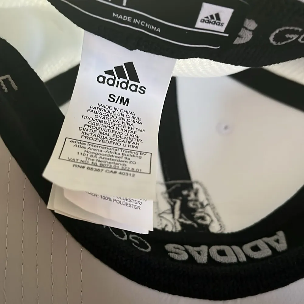 SawGrass hat. In Small.  GUC. - Image 3