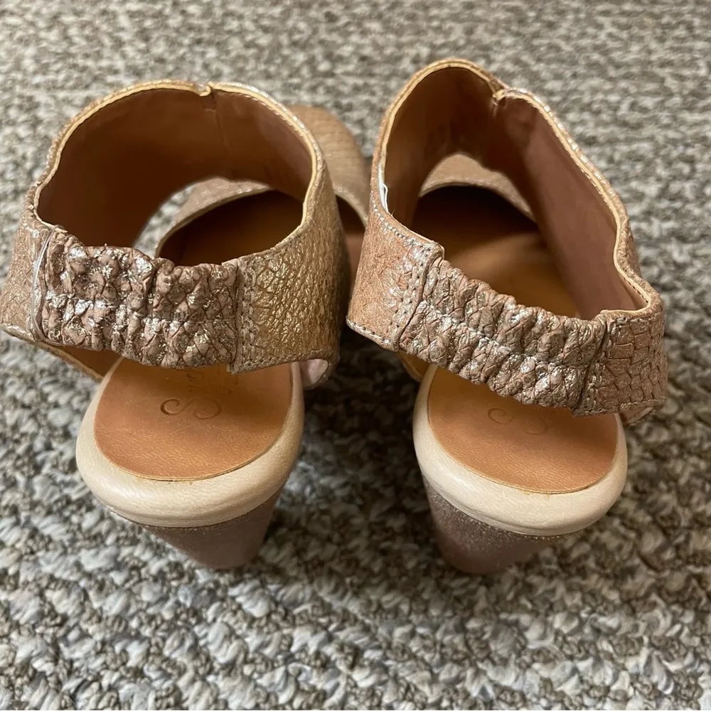 Seychelles Whirl Metallic Leather Block Heels 7 - Image 5