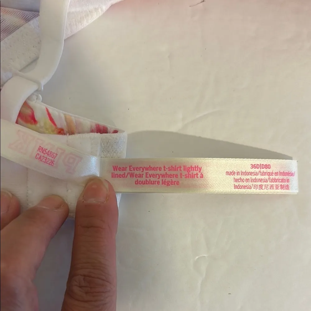 VS pink everywhere wear underwire lightly padded bra white and pink size 36D - Image 12