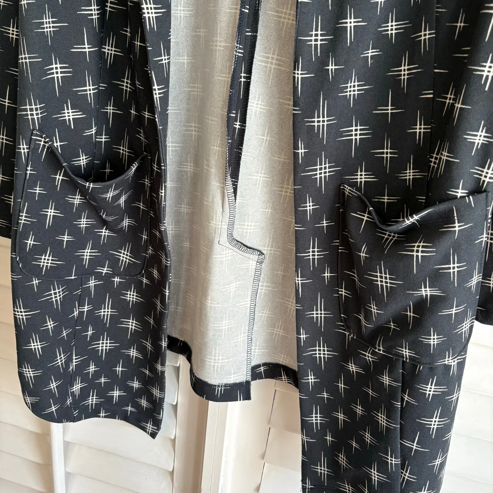 LuLaRoe Blue/Gray Blazer‎ Size Medium - Image 4