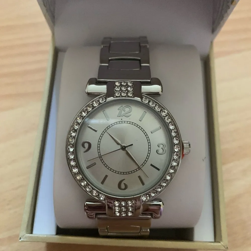 Charter club bigger watch silver - Image 3